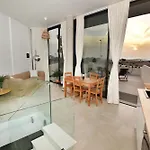 Апартаменты Sunset House *