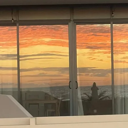 Sunset House 아파트 *