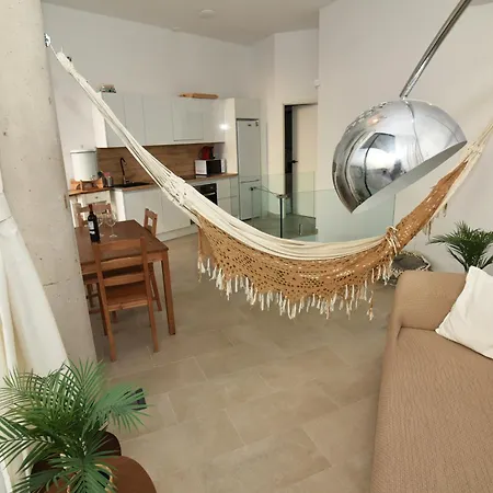 Sunset House 아파트
